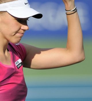 Wozniackijeva in Kanepijeva po trdem boju v finale Seula!