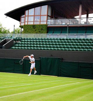 Wimbledon: Slabi začetki nizov botrovali porazu Kavčiča!