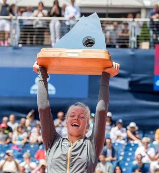 Kiki Bertens v Gstaadu do drugega naslova v letošnji sezoni