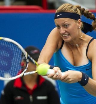 Azarenka predala, Kvitova do velike zmage