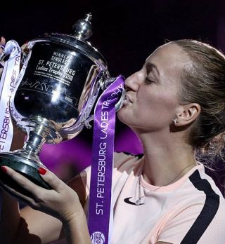 Kvitova velika zmagovalka Sankt Peterburga, Srebotnikova končala v finalu dvojic