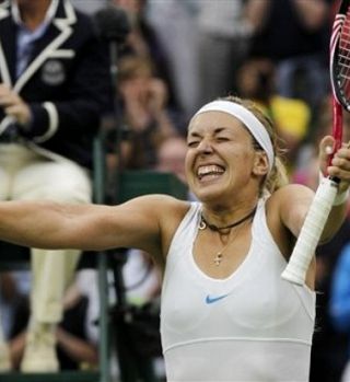 Sabine Lisicki prva Nemka po Steffi Graf v polfinalu turnirjev za grand slam; Šarapova impresivno