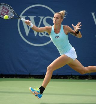 Polona Hercog hitro zaključila nastope v Hong Kongu!