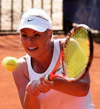 Majeričeva in Šipkova v četrtfinalu ITF turnirjev