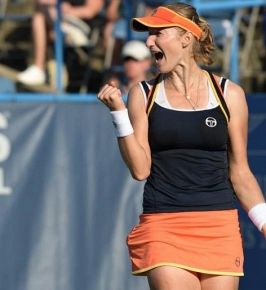 Makarova po treh letih spet do naslova, slavila je v Washingtonu