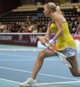 Mladenovićeva navdušuje na dvoranskem WTA turnirju v Parizu!