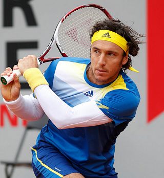 Juan Monaco na inavguralnem turnirju v Düsseldorfu ujel formo in naslov pred Roland Garrosom!