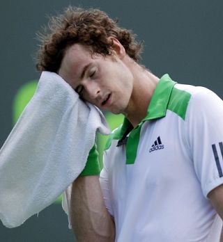 NEVERJETNO: Andy Murray se še naprej blamira!