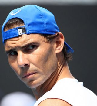 Nadal besen zaradi medijskega vdora v zasebnost