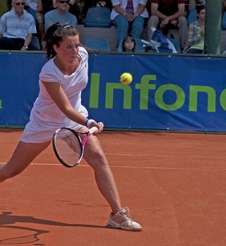 Novi biser slovenskega ženskega tenisa v glavnem delu WTA turnirja v Avstriji!