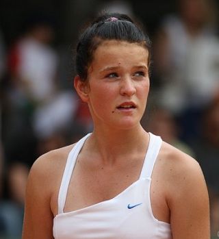 Nastja Kolar čez 1. krog kvalifikacij na WTA turnirju v Hong Kongu!