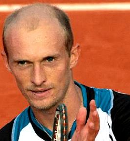 Izpadel branilec naslova Rus Nikolaj Davidenko!