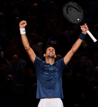 Teniška klasika Federer - Đokovič končana po tajbrejku 3. niza. Novak spet boljši.