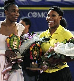 FOTO! Venus Williams premagala sestro Sereno na ekshibiciji v Kolumbiji!