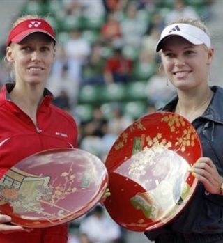 Caroline Wozniacki premagala Jeleno Dementjevo in osvojila Tokio!