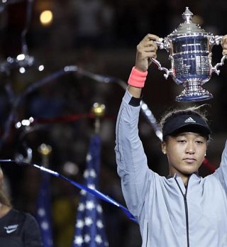 Naomi Osaka zasluženo do velikega naslova v New Yorku, Serena spet izgubila živce