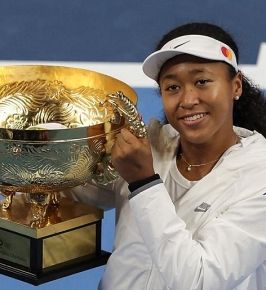 Naomi Osaka premagala številko 1 Bartyjevo za naslov v Pekingu