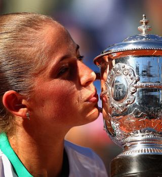 Senzacionalno. Ostapenko prišla na Roland Garros kot najstnica, odhaja kot velika junakinja!