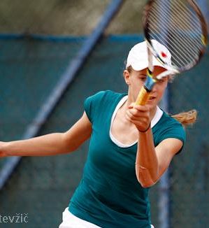 ITF Junior: Slovenski finale v Zagrebu Manci Pislak!