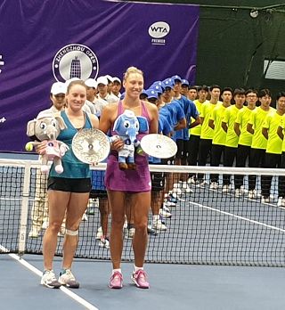 Tamara Zidanšek z izidom kariere med pari na WTA Premier turnirju v Žengžouju!