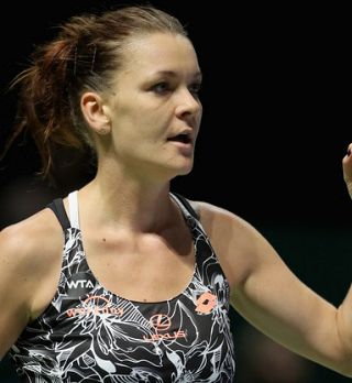 Radwanska premagala Pliškovo in kot zadnja prišla do polfinala Singapurja