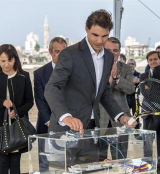 VIDEO! Rafael Nadal je položil temeljni kamen za svojo teniško akademijo!