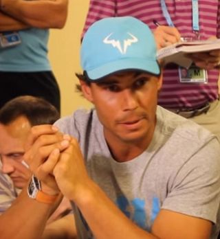 Nadal zanikal vse obtožbe in zatrdil: ''Sem popolnoma čist!''