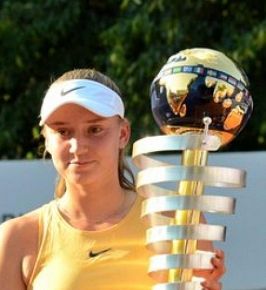 Elena Ribakina kot za šalo do prvenca na WTA turnirju v Bukarešti