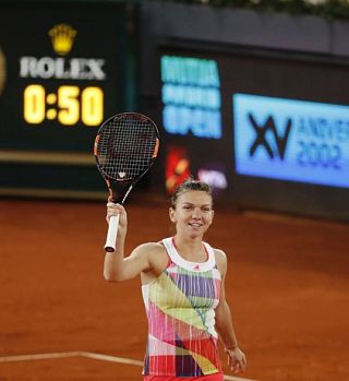 Simona Halep opravila z vso konkurenco in osvojila Madrid!