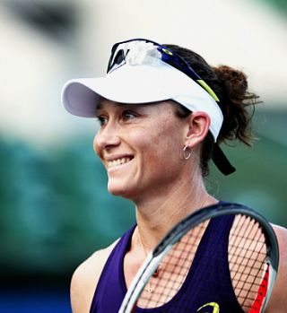 Samantha Stosur v finalu Osake z Zarino Dijas!