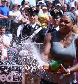 Serena v velikem slogu utišala Rimljane in osvojila 60. lovoriko v karieri!