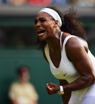 Serena Williams v zadnjem trenutku rešila celo kožo. V osmini s sestro Venus.