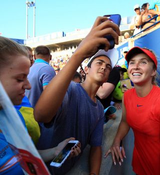 Svitolina povozila branilko naslova za finale z Wozniackijevo