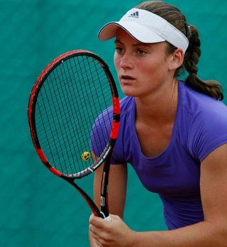 Tamara Zidanšek na EPP 18 za četrtfinale izločila wimbledonsko zmagovalko, Hana Mraz četrtfinalistka v Moskvi