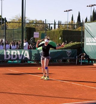 Tamara Zidanšek po ogorčenem boju izgubila četrtfinale Valencije