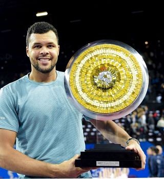 Jo Wilfried Tsonga se je vrnil na zmagovito pot s slavjem v Montpellierju