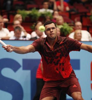 Tsonga povečal možnosti za nastop na zaključnem turnirju serije masters!