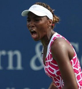 Sestri Williams uspešni, Agnieszka s težavo v četrtfinale