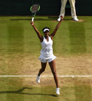 Venus in Muguruza z brutalno predstavo v finale Wimbledona