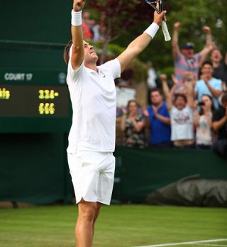 VIDEO: Senzacija začetka Wimbledona, 772. igralec sveta Marcus Willis v 2. krog na Federerja