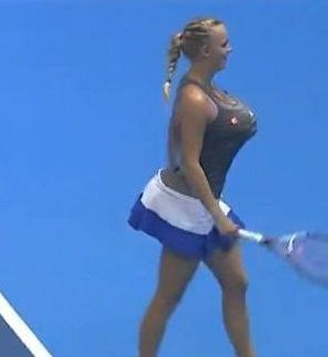 VIDEO! Wozniacki oponašala Sereno, vroč sprejem Federerja, Djokovič z novo punco!