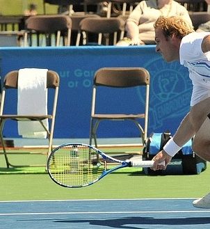 Tiafoe izločil Žemljo v uvodnem krogu Challengerja na Havajih