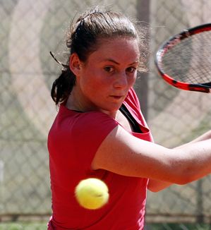 Nastja Kolar in Tamara Zidanšek suvereni v polfinalu. V nedeljo Slovenki v boju za naslov.