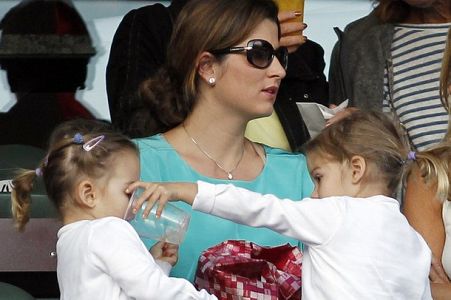 FOTO! Dvojčici in Mirka gledali Federerja, Jelena Djokoviča!