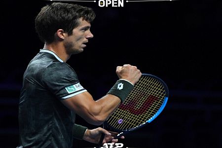 Odlični Aljaž Bedene premagal Gillesa Simona v Metzu!