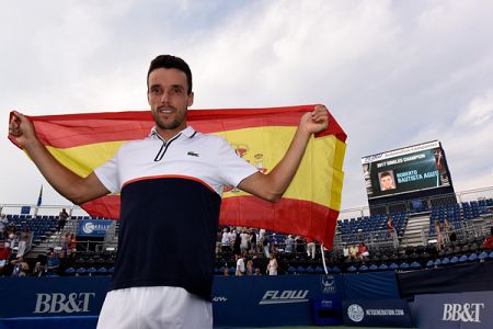 Bautista Agut v finalu Winston Salema boljši od debitanta Džumhurja