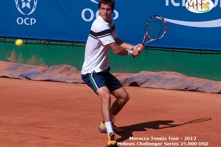 Aljaž Bedene po medlem začetku strl Poljaka za četrtfinale Maroka!