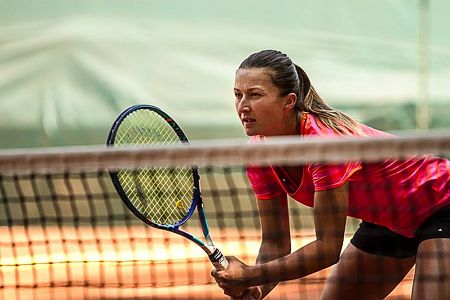 Dalila Jakupovič deklasirala 1. nosilko za polfinale Aschaffenburga