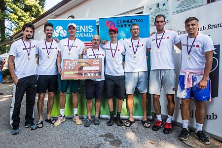 TD Slovan do naslova članskih prvakov, prejšnji teden pa nas je razveselil tudi Kavčič