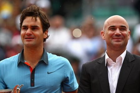 Federer sanja o backhandu Andreja Agassija